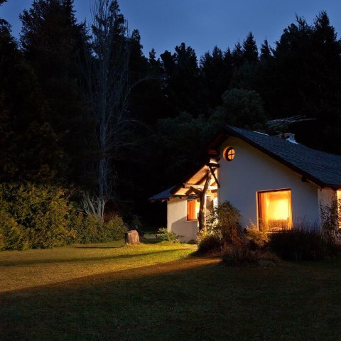 Kamera bezprzewodowa EZVIZ EB3 (3MP) typ-C + Panel Solarny EZVIZ Kamera bezprzewodowa EZVIZ EB3 (3MP) typ-C + Panel Solarny EZVIZ