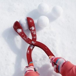 Śnieżkomat ballmaker snowball do robienia kulek śnieżnych pojedynczy różowy